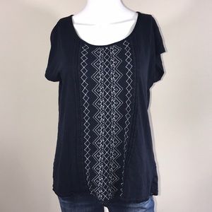 Lucky brand live in love.